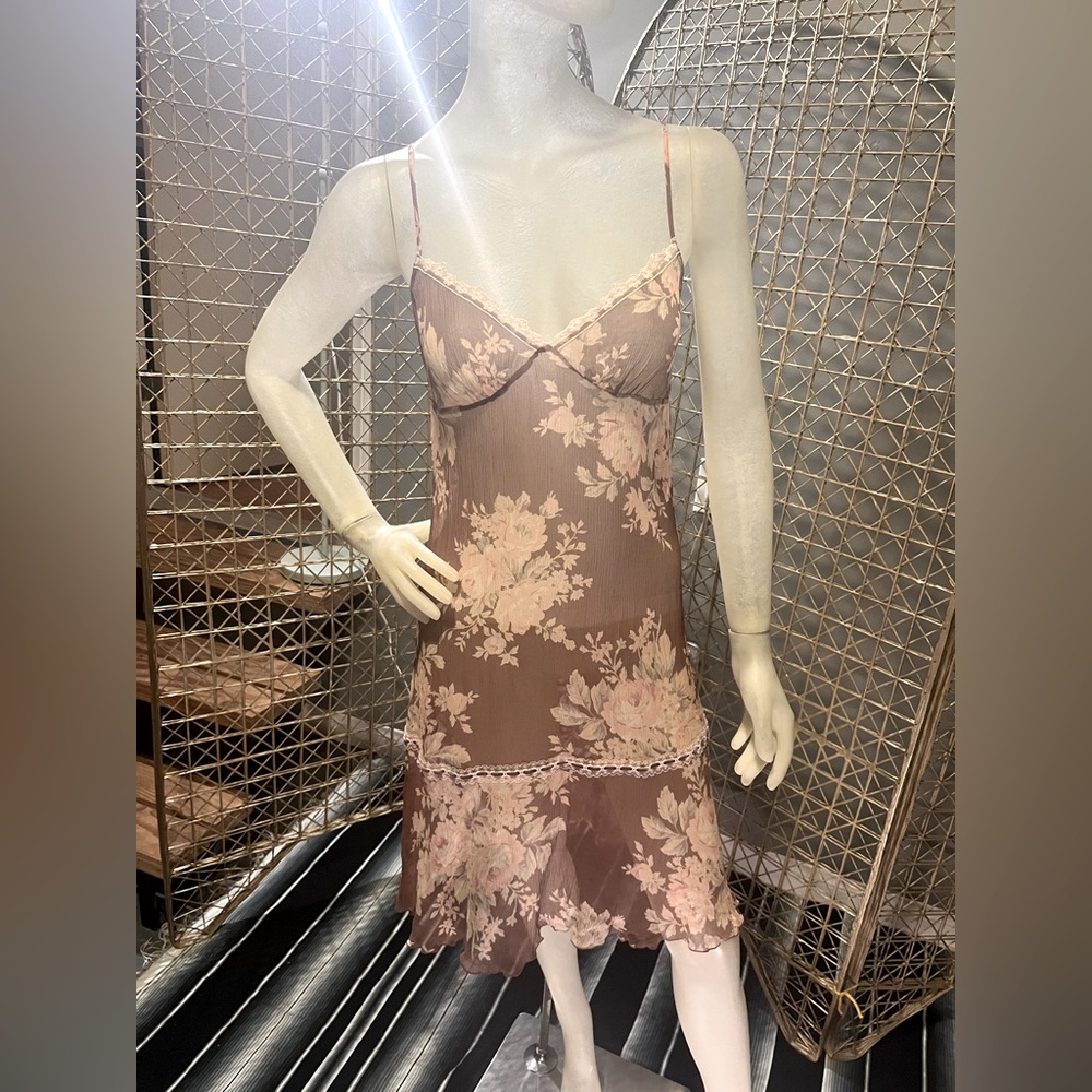 90’s/ Y2K Vintage Victoria’s Secret Silk slip dress.